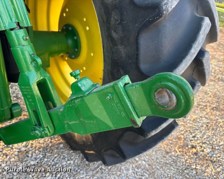 image for item DW6606 2019 John Deere 6105E MFWD tractor