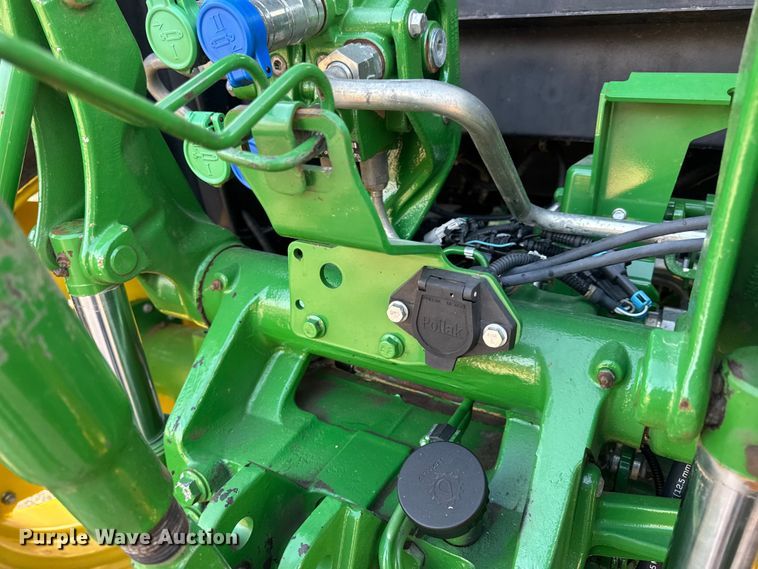 image for item DW6606 2019 John Deere 6105E MFWD tractor