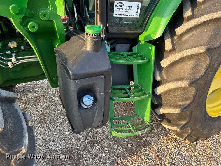 image for item DW6606 2019 John Deere 6105E MFWD tractor
