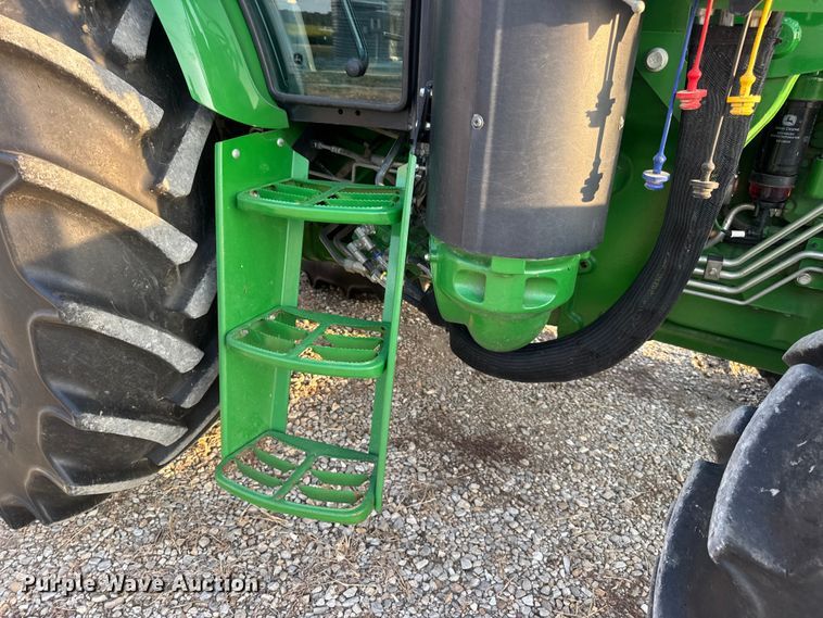 image for item DW6606 2019 John Deere 6105E MFWD tractor