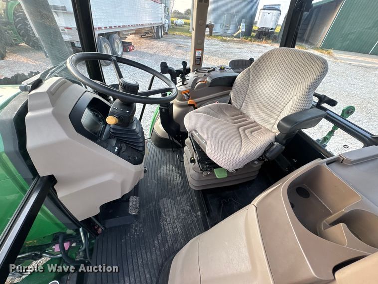 image for item DW6606 2019 John Deere 6105E MFWD tractor