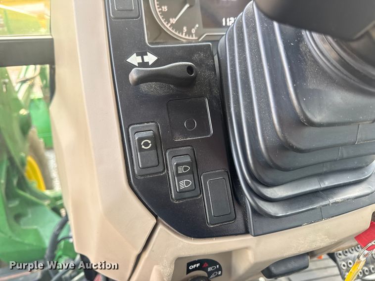 image for item DW6606 2019 John Deere 6105E MFWD tractor