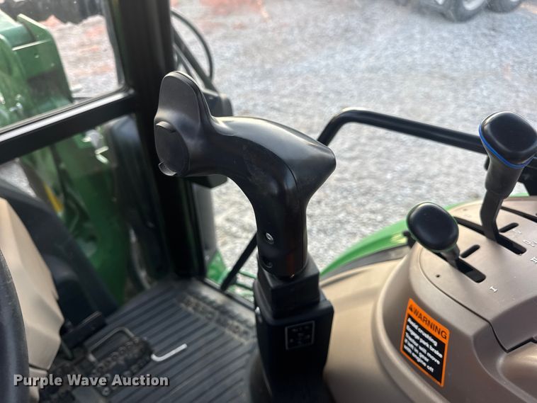 image for item DW6606 2019 John Deere 6105E MFWD tractor