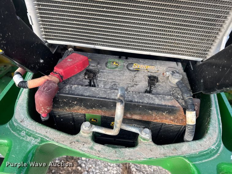 image for item DW6606 2019 John Deere 6105E MFWD tractor