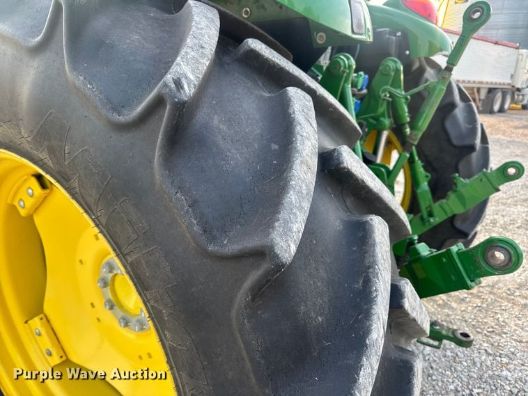 image for item DW6606 2019 John Deere 6105E MFWD tractor