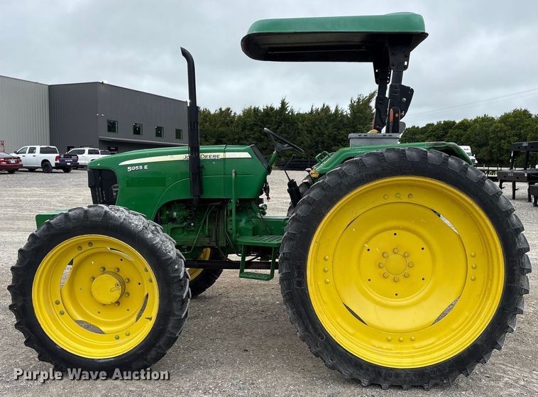 image for item DY0955 2012 John Deere 5055E MFWD tractor
