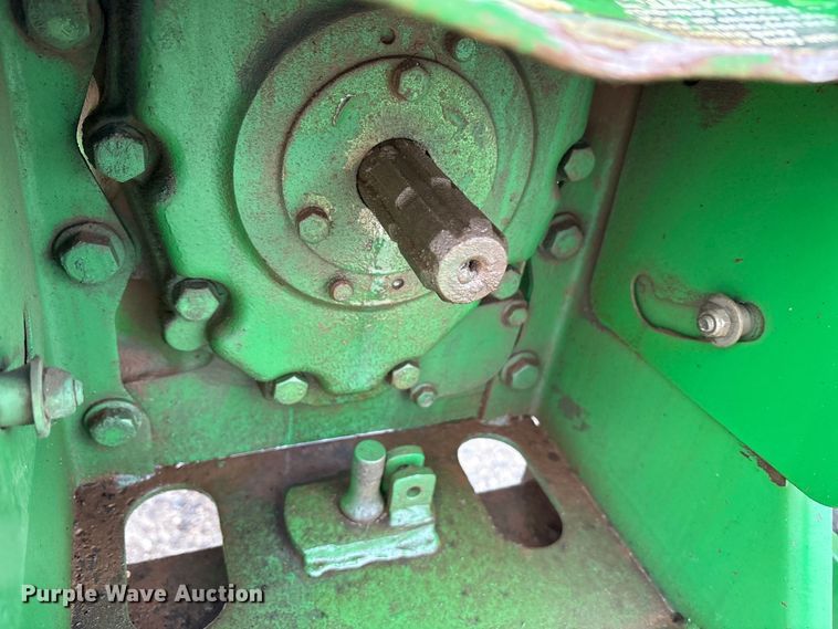 image for item DY0955 2012 John Deere 5055E MFWD tractor