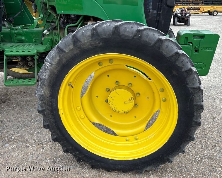 image for item DY0955 2012 John Deere 5055E MFWD tractor