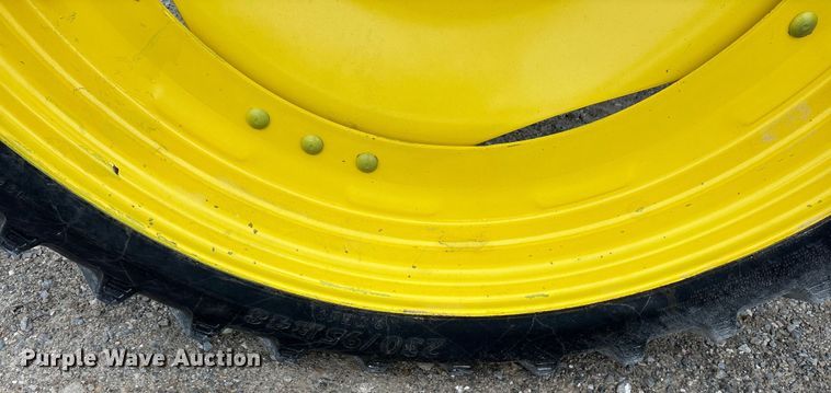 image for item DY0955 2012 John Deere 5055E MFWD tractor