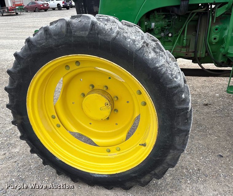 image for item DY0955 2012 John Deere 5055E MFWD tractor