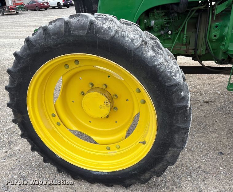 image for item DY0955 2012 John Deere 5055E MFWD tractor