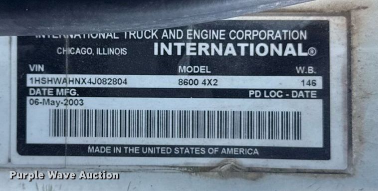 image for item DZ4217 2004 International 8600 semi truck