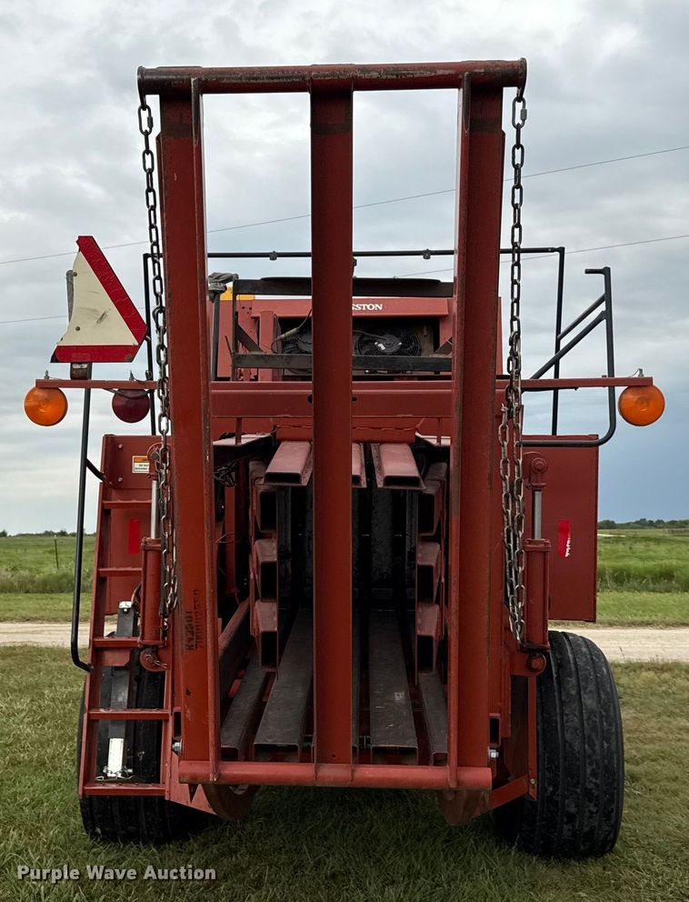 image for item DZ4262 Hesston 4750 large square baler