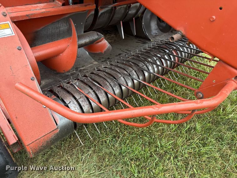 image for item DZ4262 Hesston 4750 large square baler