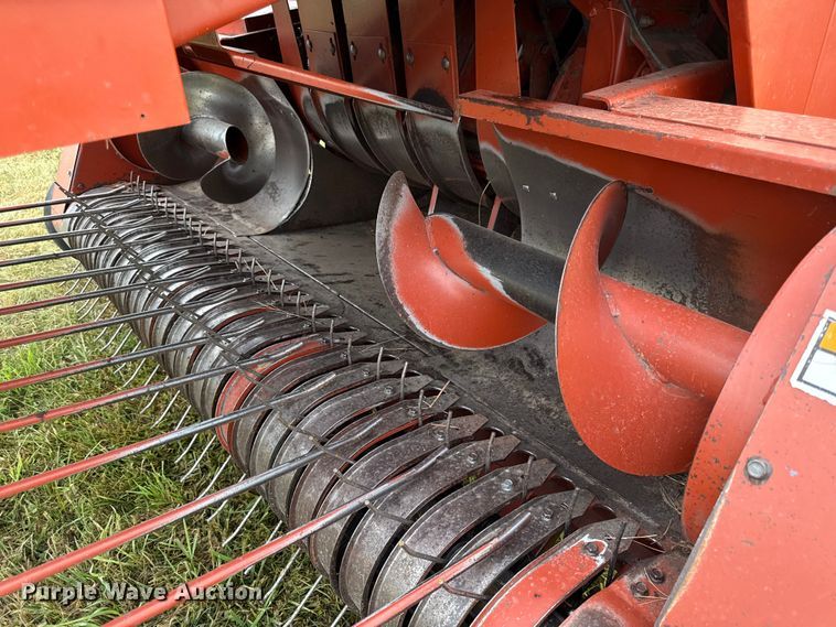 image for item DZ4262 Hesston 4750 large square baler