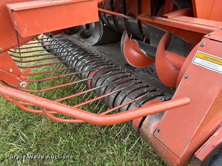 image for item DZ4262 Hesston 4750 large square baler