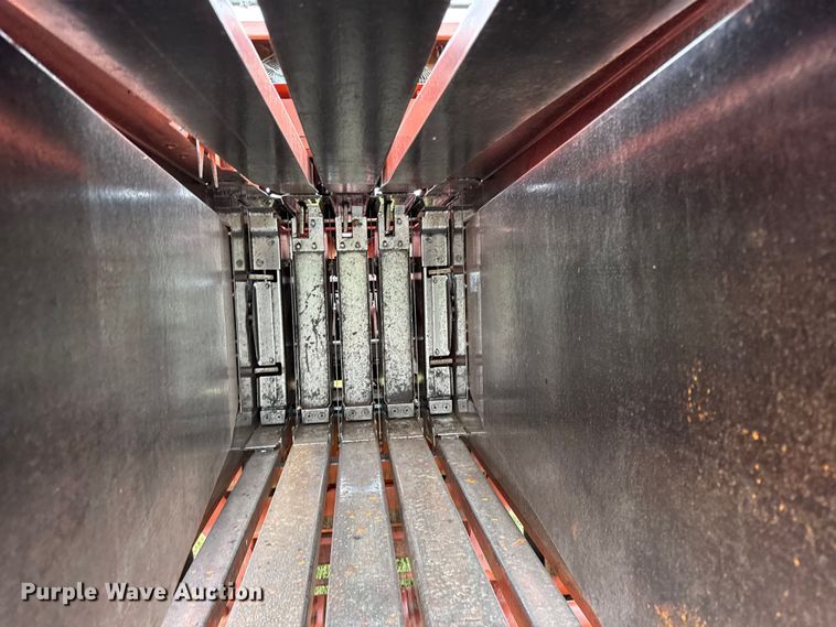 image for item DZ4262 Hesston 4750 large square baler