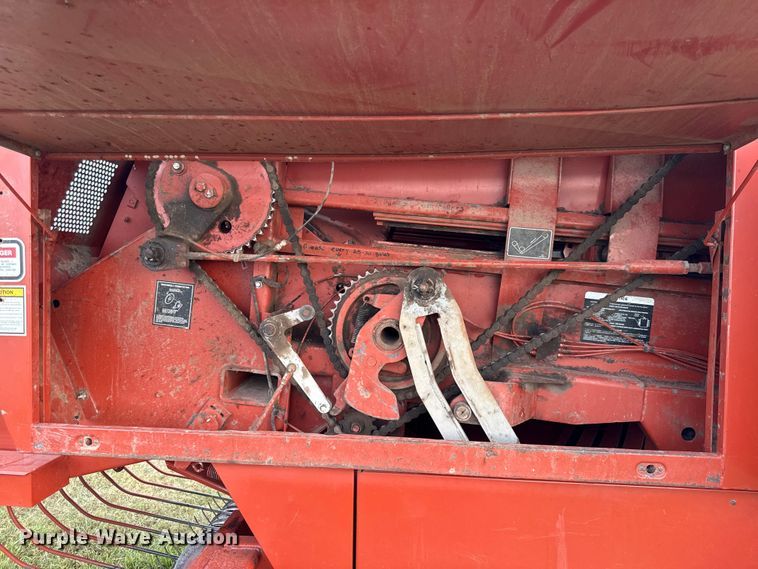 image for item DZ4262 Hesston 4750 large square baler