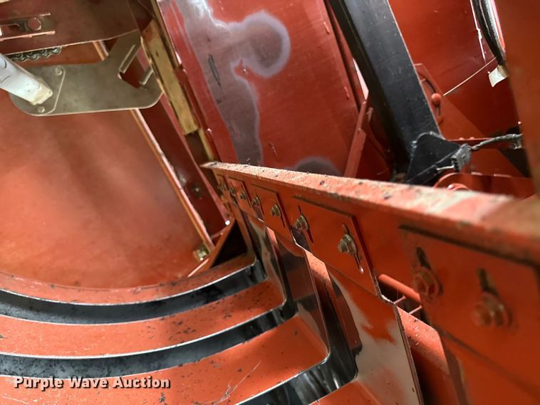 image for item DZ4262 Hesston 4750 large square baler