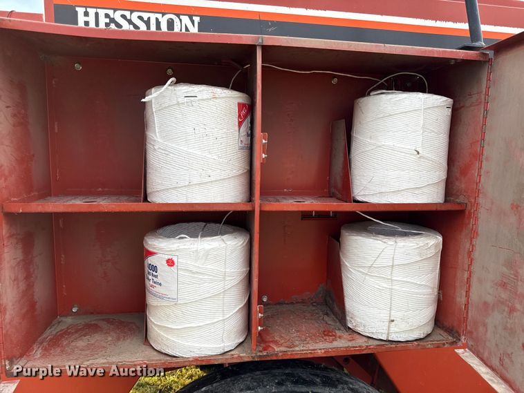 image for item DZ4262 Hesston 4750 large square baler