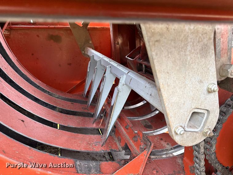 image for item DZ4262 Hesston 4750 large square baler