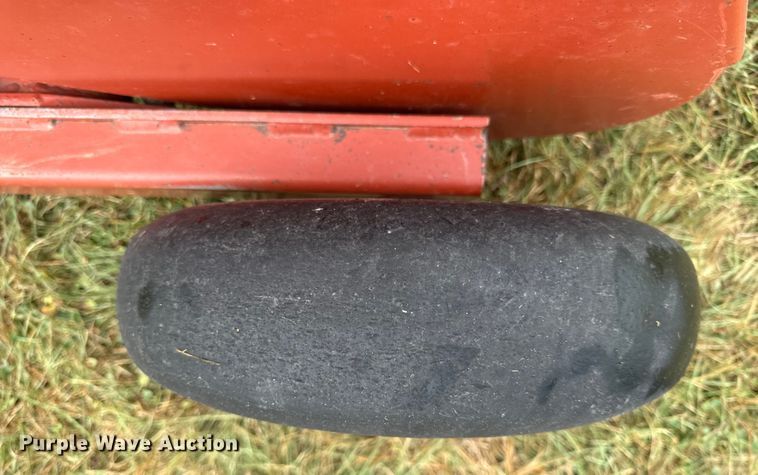 image for item DZ4262 Hesston 4750 large square baler