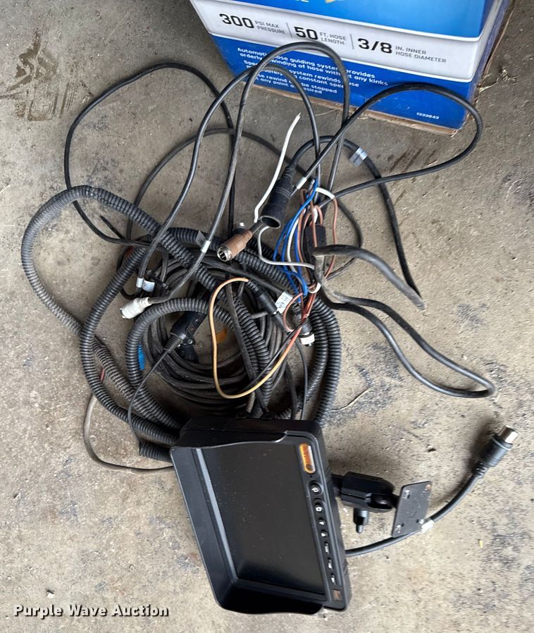 image for item DZ4262 Hesston 4750 large square baler