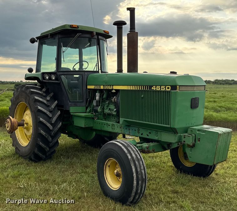 image for item DZ4263 1984 John Deere 4650 tractor