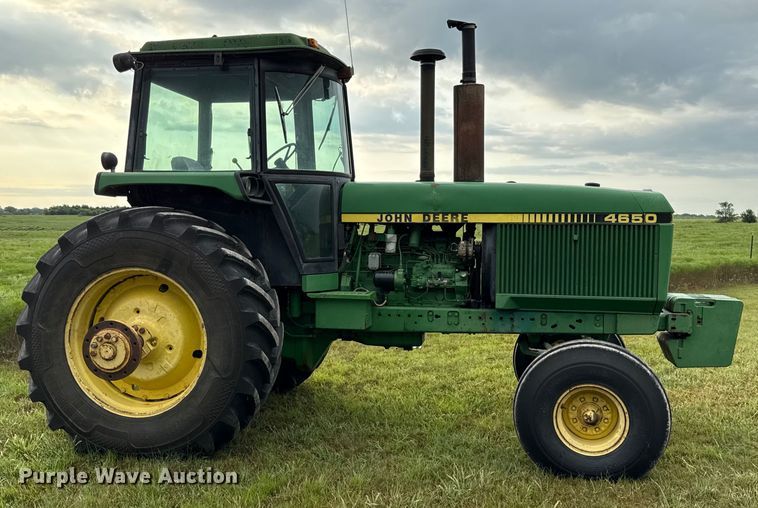 image for item DZ4263 1984 John Deere 4650 tractor