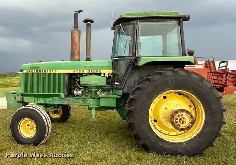 image for item DZ4263 1984 John Deere 4650 tractor