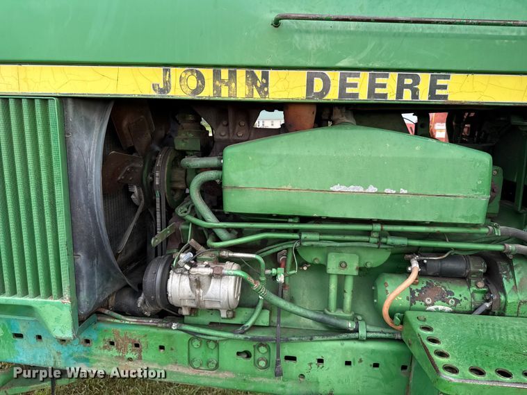 image for item DZ4263 1984 John Deere 4650 tractor