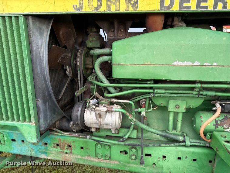 image for item DZ4263 1984 John Deere 4650 tractor