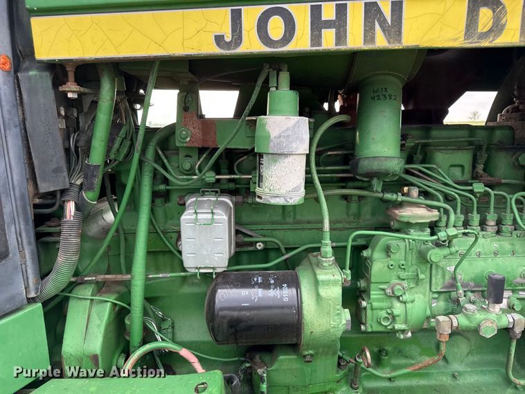 image for item DZ4263 1984 John Deere 4650 tractor