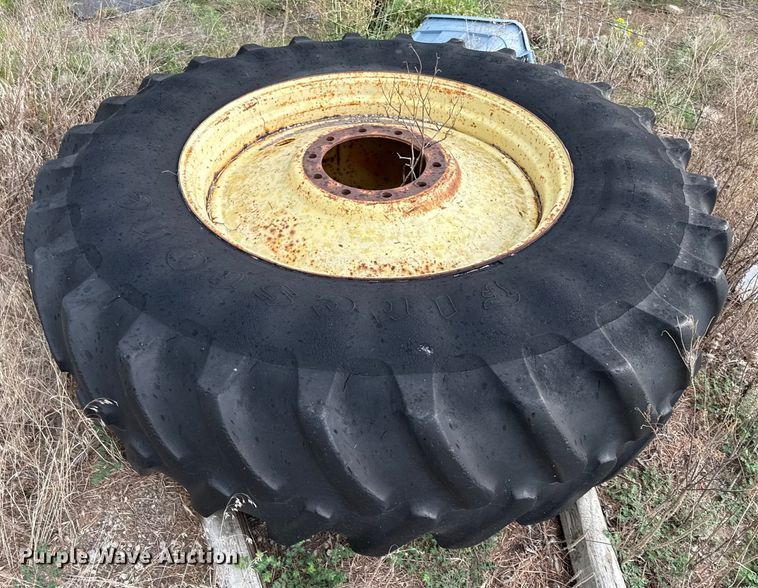 image for item DZ4263 1984 John Deere 4650 tractor