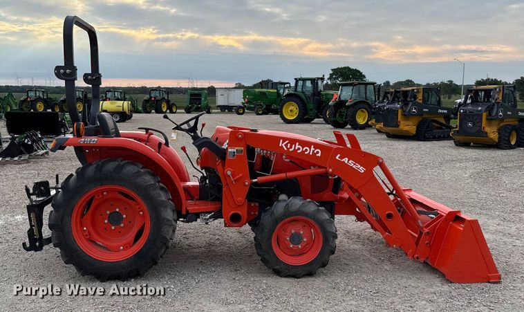 image for item DZ4266 Kubota L2501D MFWD tractor