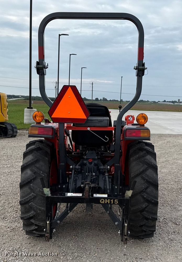 image for item DZ4266 Kubota L2501D MFWD tractor