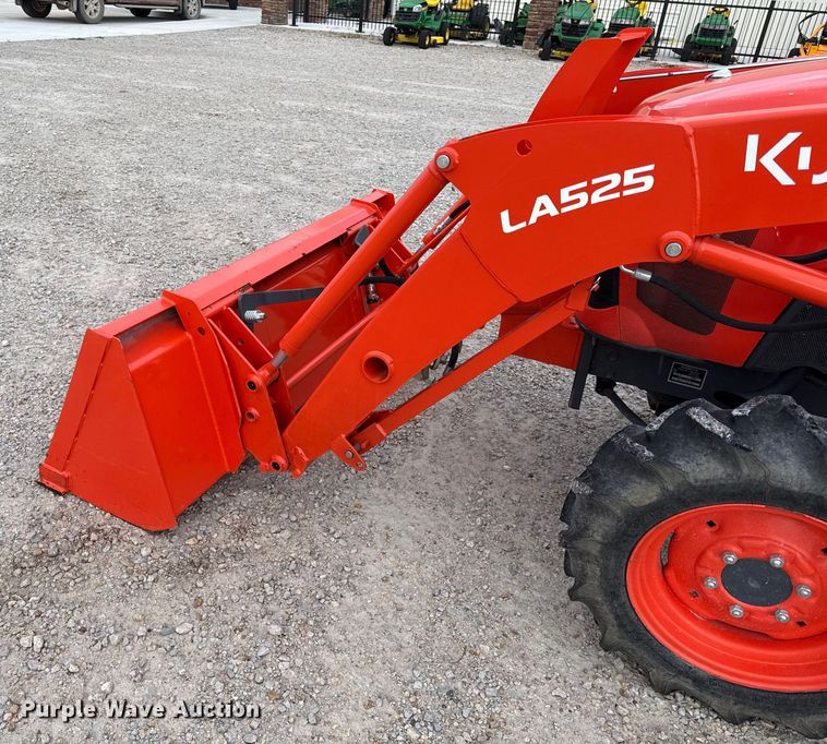 image for item DZ4266 Kubota L2501D MFWD tractor