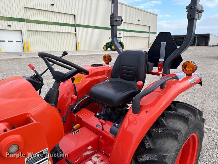 image for item DZ4266 Kubota L2501D MFWD tractor