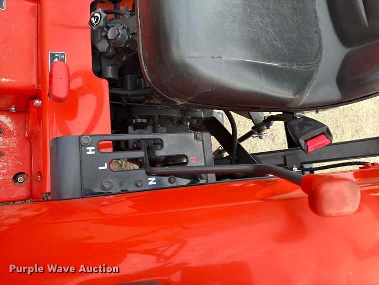 image for item DZ4266 Kubota L2501D MFWD tractor