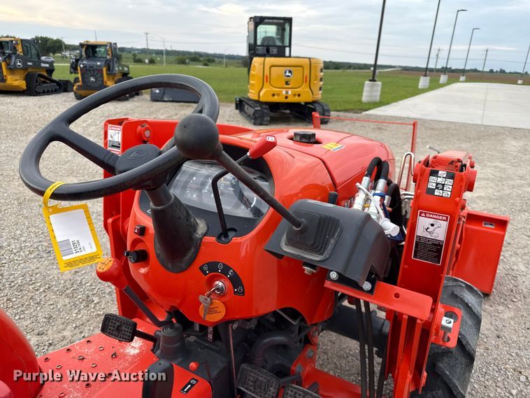 image for item DZ4266 Kubota L2501D MFWD tractor