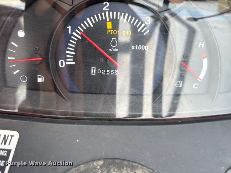 image for item DZ4266 Kubota L2501D MFWD tractor