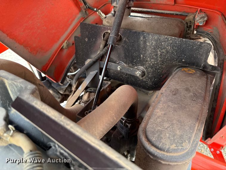 image for item DZ4266 Kubota L2501D MFWD tractor