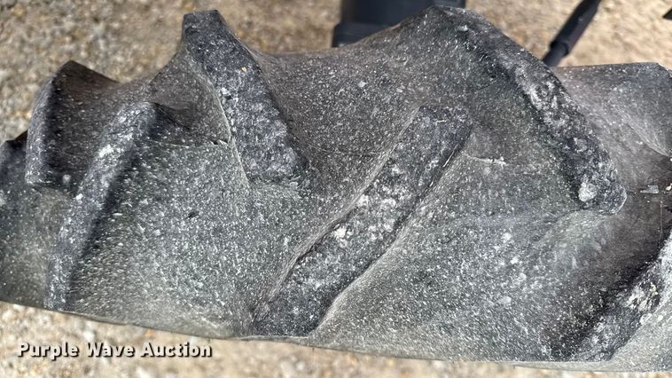 image for item DZ4266 Kubota L2501D MFWD tractor