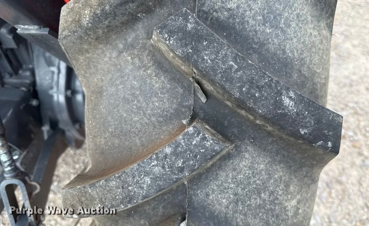 image for item DZ4266 Kubota L2501D MFWD tractor