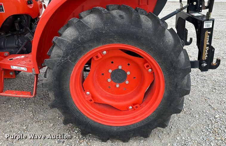 image for item DZ4266 Kubota L2501D MFWD tractor