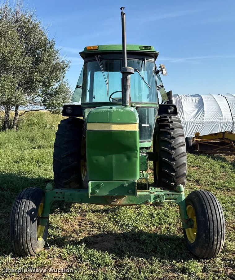 image for item DZ8972 1973 John Deere 4230 tractor