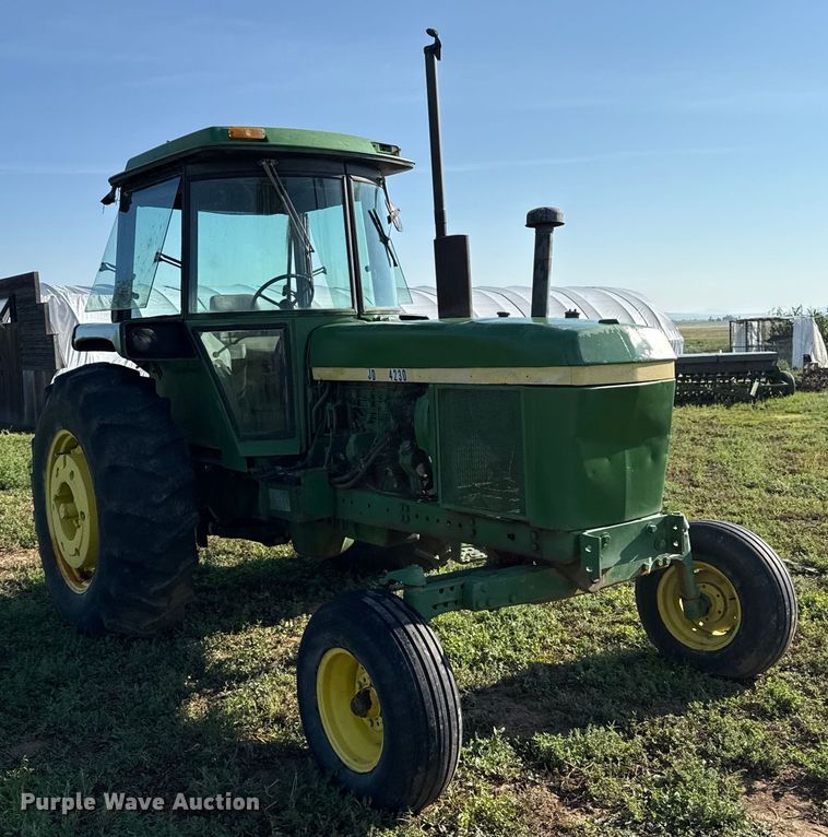 image for item DZ8972 1973 John Deere 4230 tractor