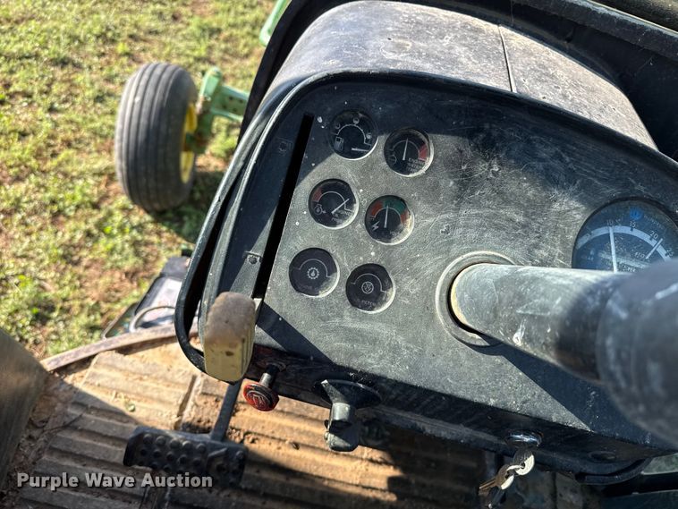 image for item DZ8972 1973 John Deere 4230 tractor