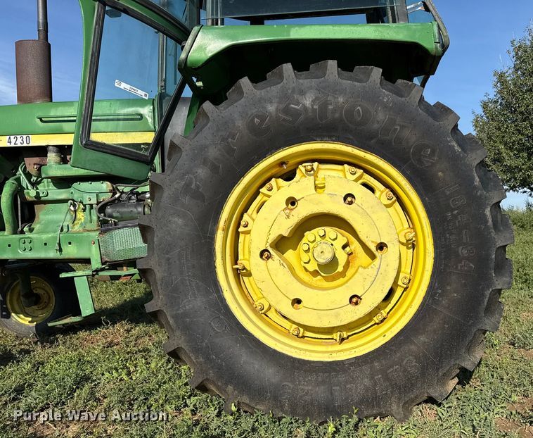 image for item DZ8972 1973 John Deere 4230 tractor