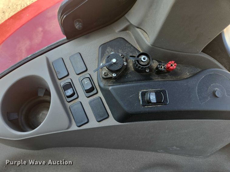 image for item EB1012 2023 Case IH Puma 185 MFWD tractor